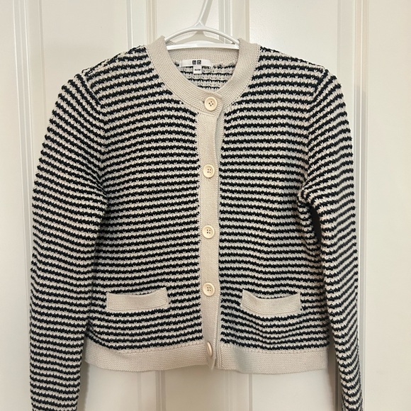 Knitted Short Jacket (XS) - Picture 2 of 4